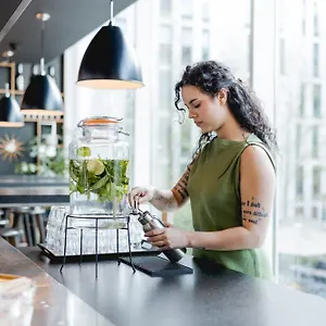 citizenm-rotterdam.ihotelsrotterdam.com/